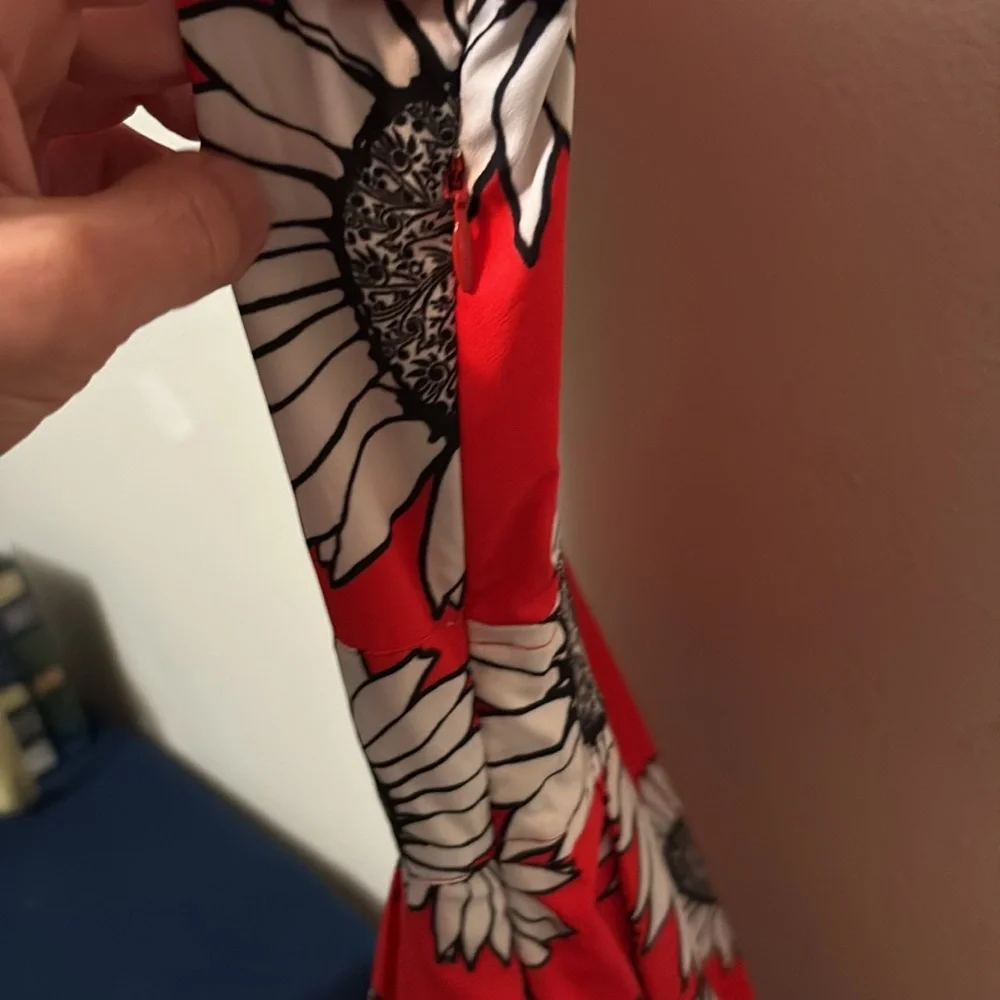 EShakti women’s dress Sz 10 Red, Black & White Sunflowers 🌻 smocked waist NWOT - Picture 4 of 10